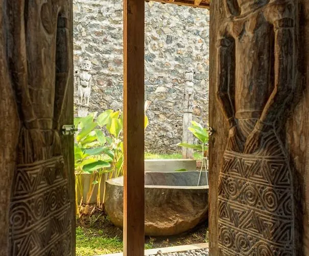 Joglovina Bali Boutique Lovina (Bali)